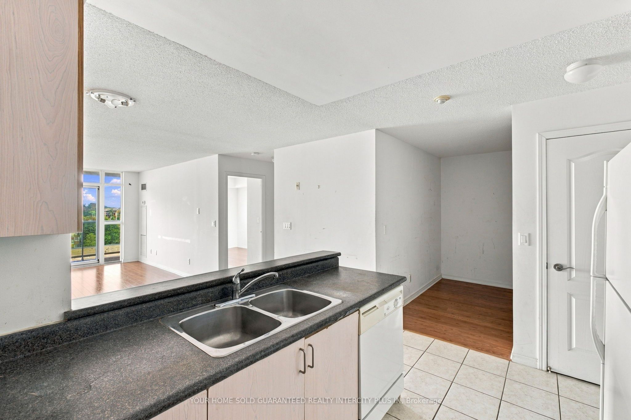 3650 Kingston Road 802 Property Photo 12