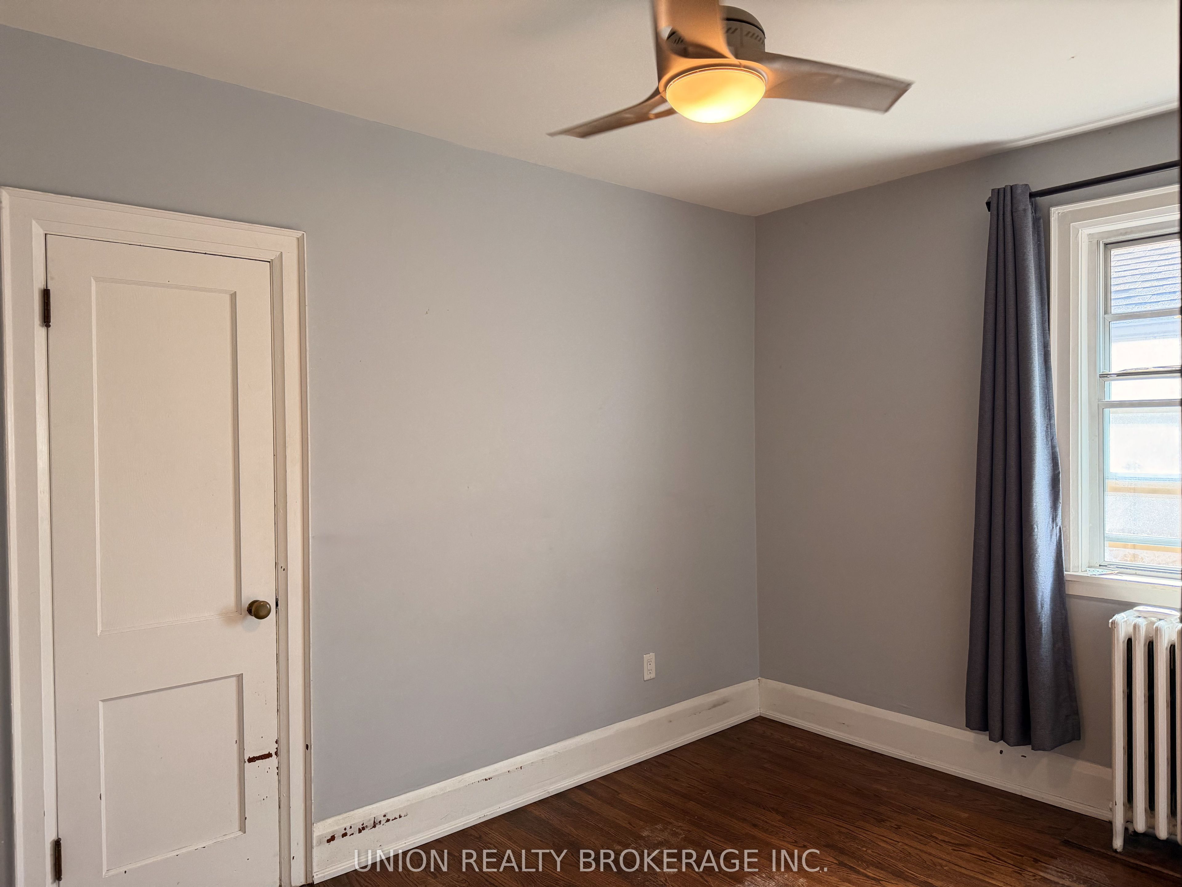 54 Wineva Avenue Upper Property Photo 11