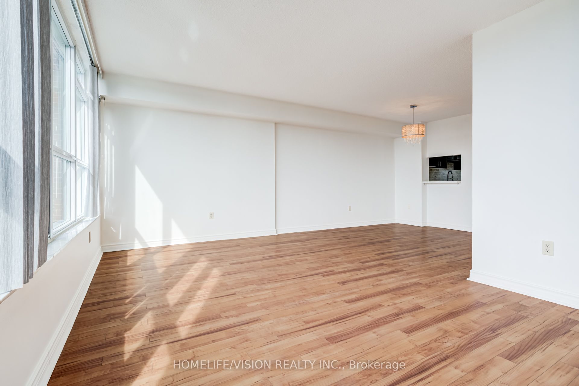 2365 Kennedy Road 1207 Property Photo 16
