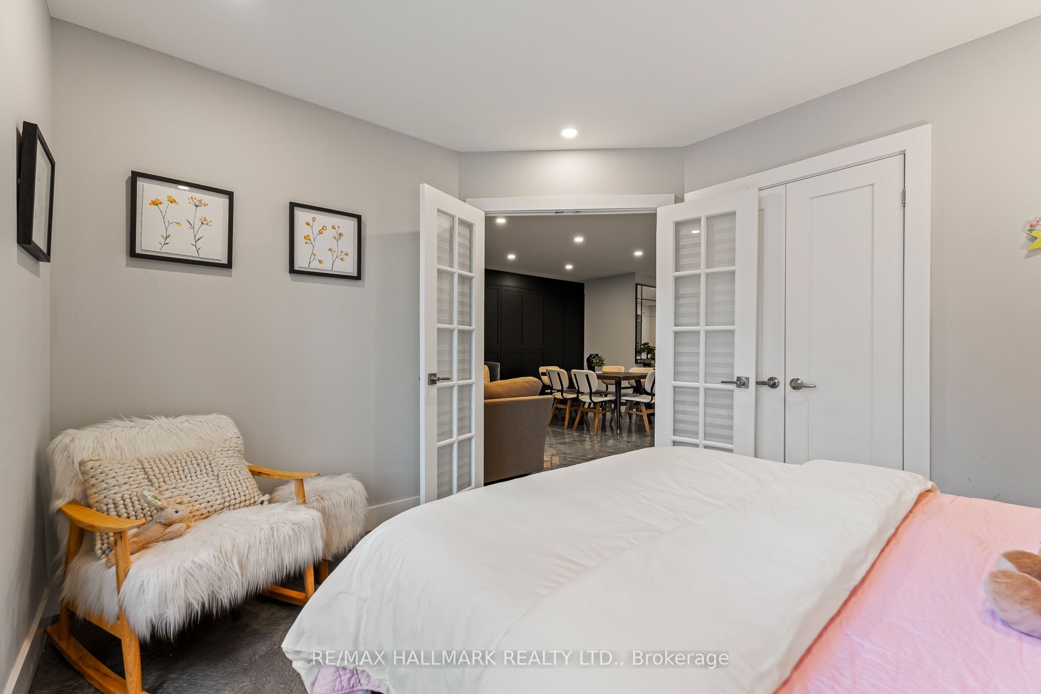 2365 Queen Street E 201 Property Photo 25