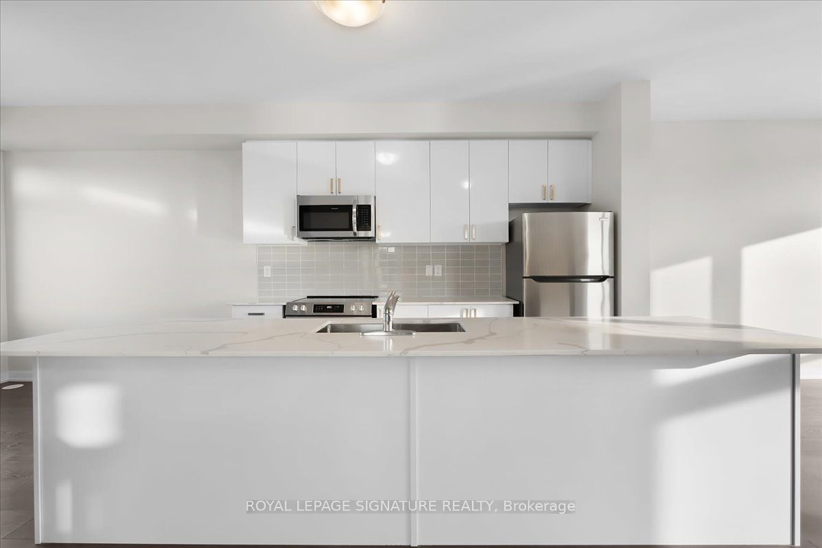 1865 Pickering Parkway 301 Property Photo 10