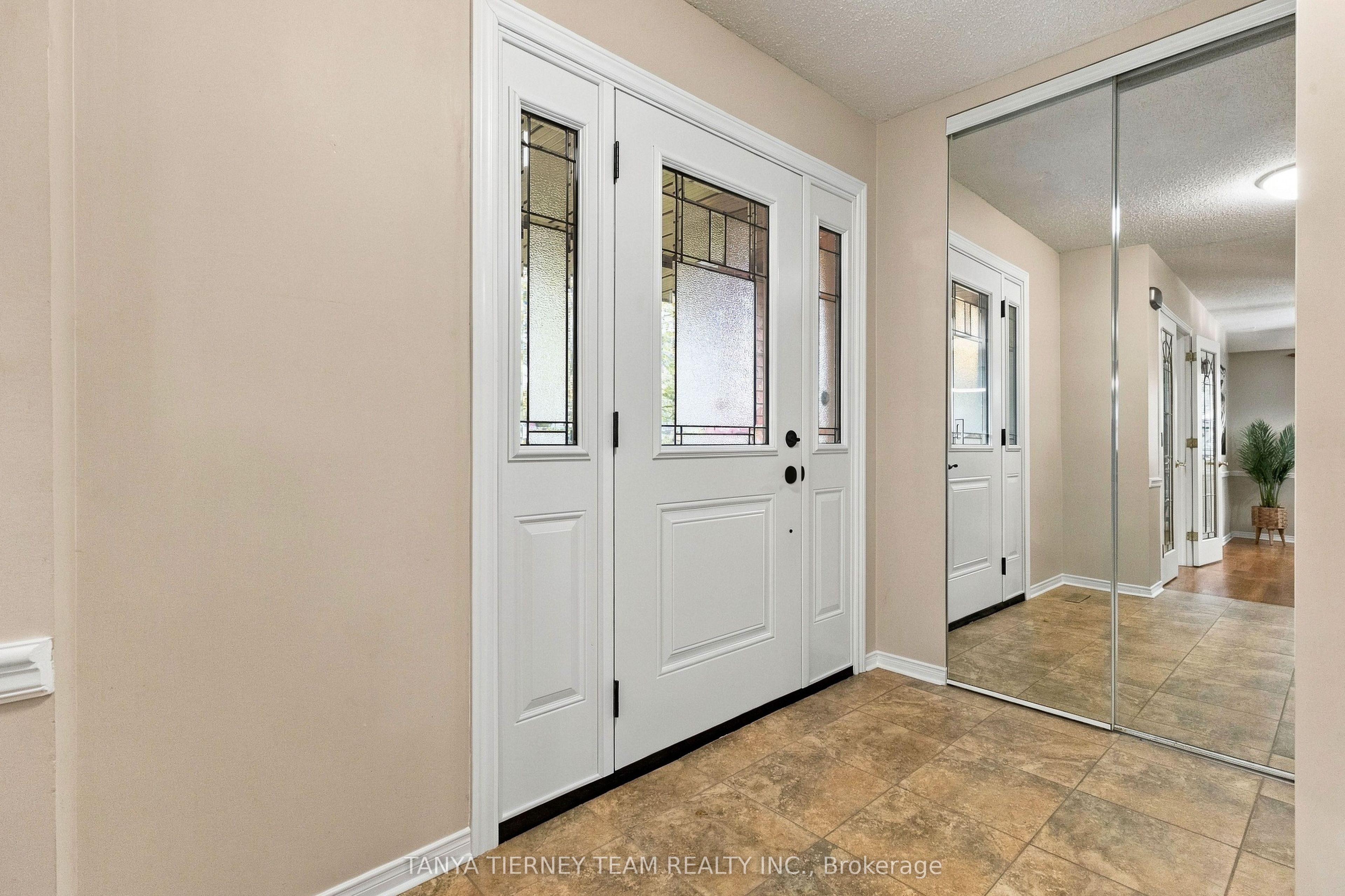 25 Coulton Court Property Photo 6