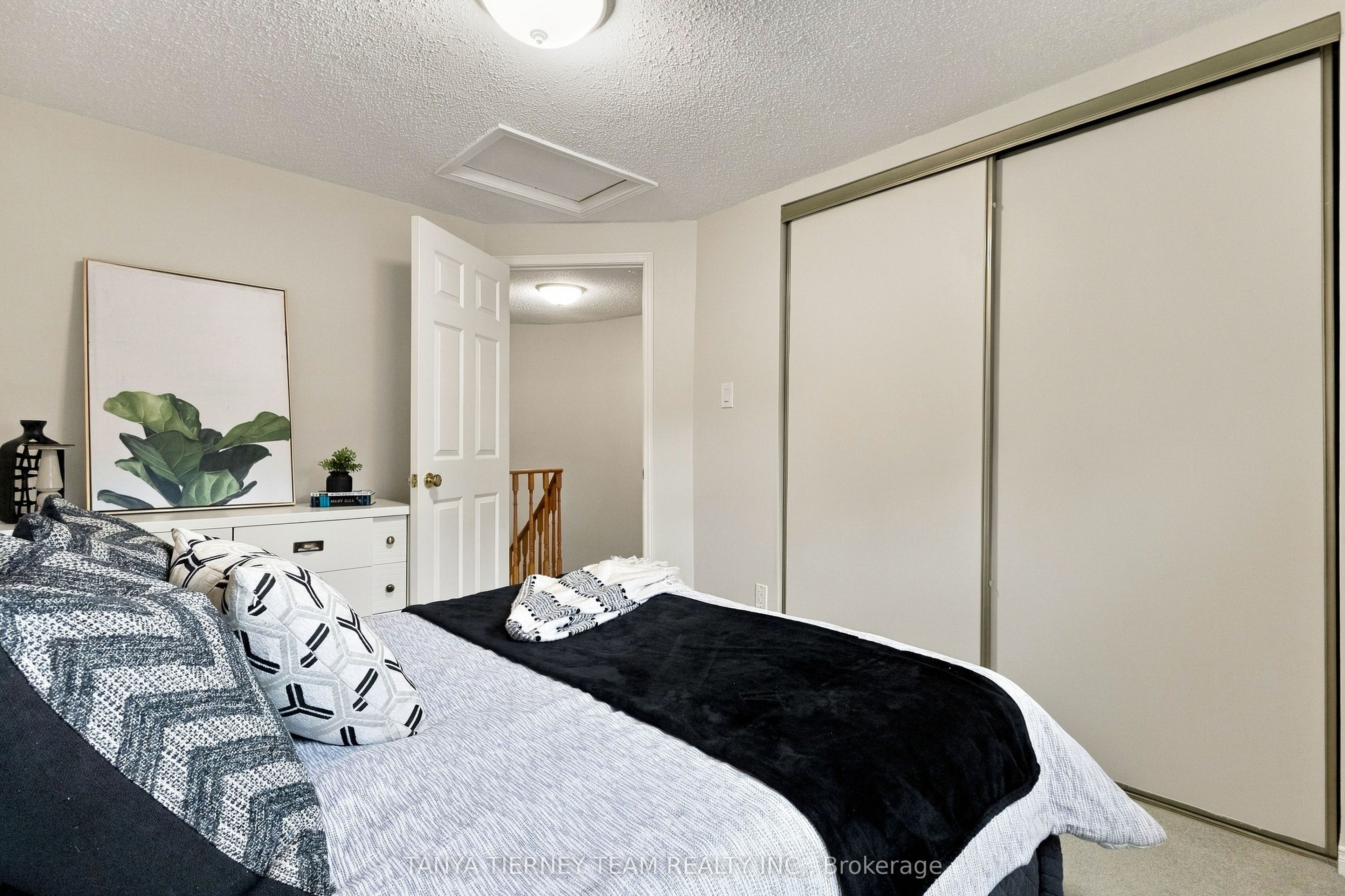 25 Coulton Court Property Photo 36