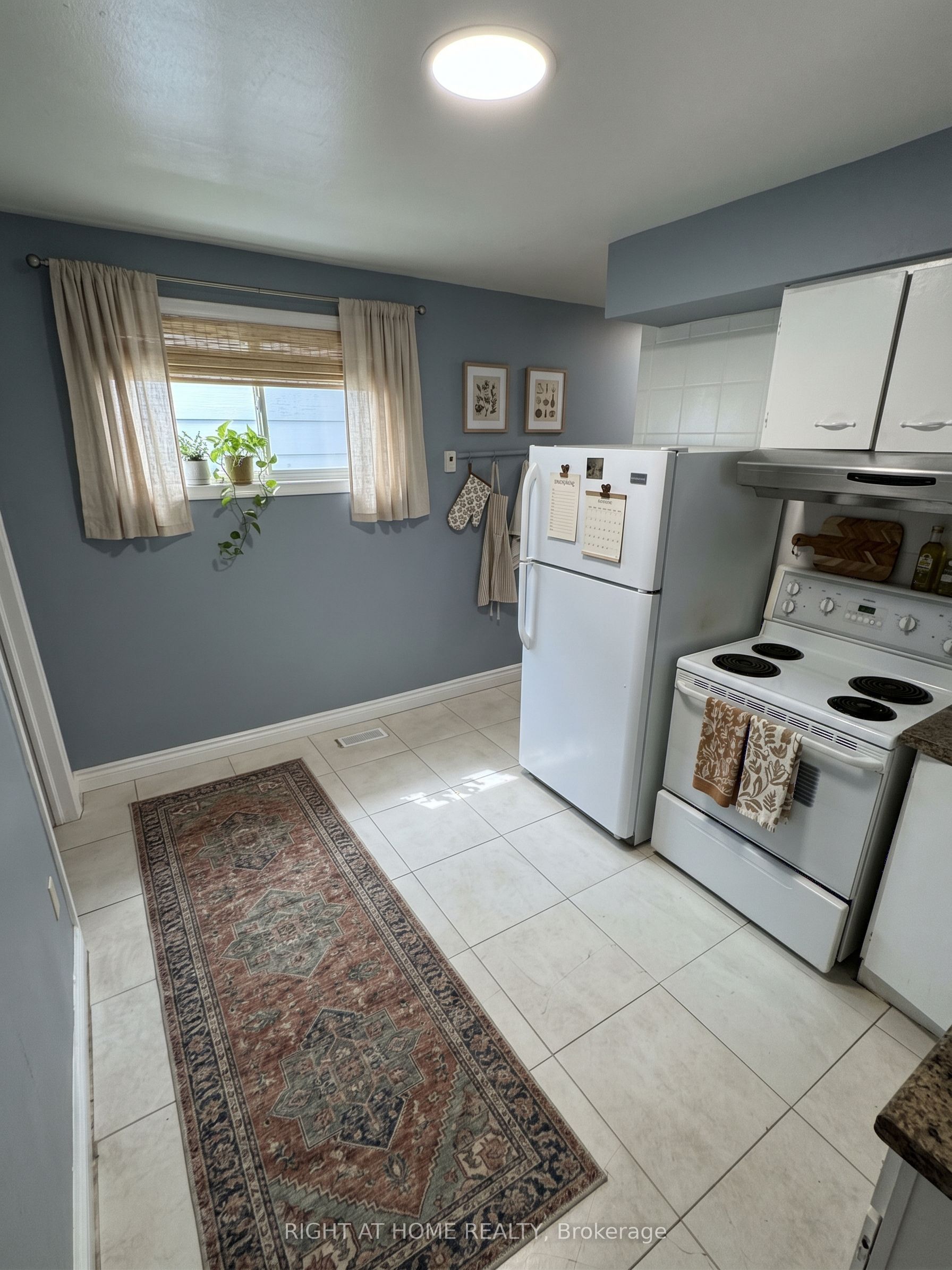 683 Mortimer Avenue Property Photo 14