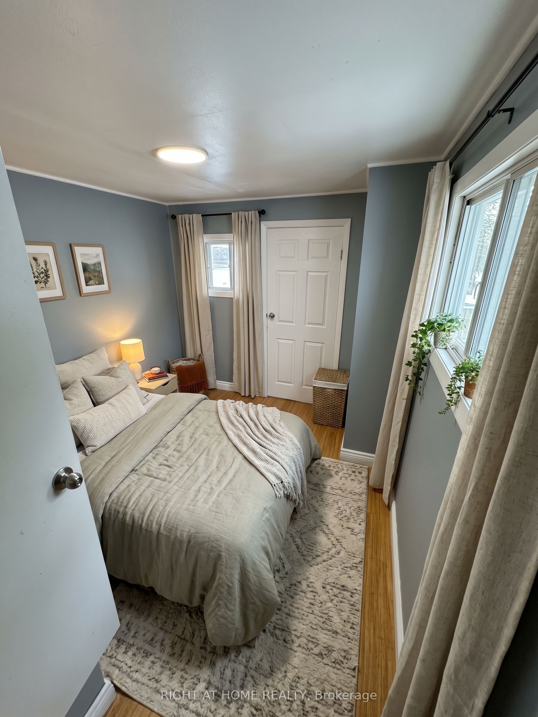 683 Mortimer Avenue Property Photo 17