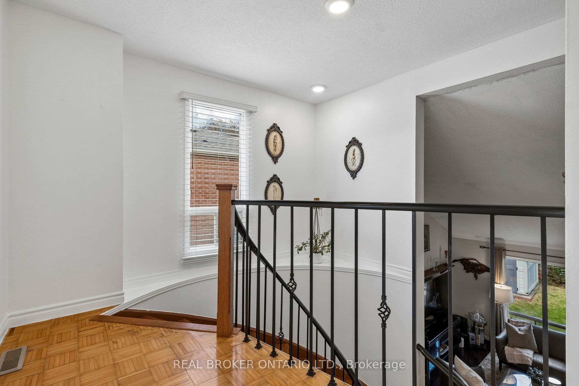 22 Ravenscroft Road Property Photo 21