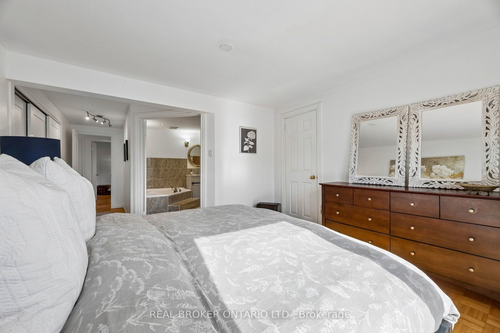 22 Ravenscroft Road Property Photo 23