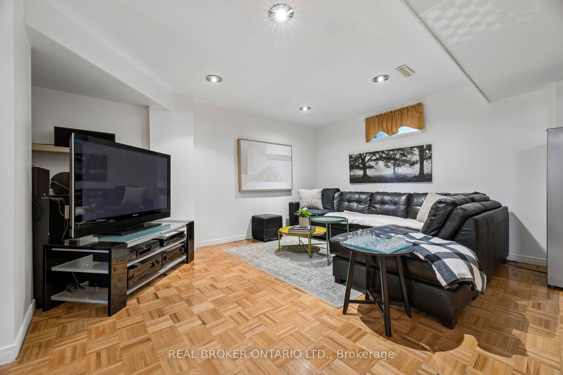 22 Ravenscroft Road Property Photo 35