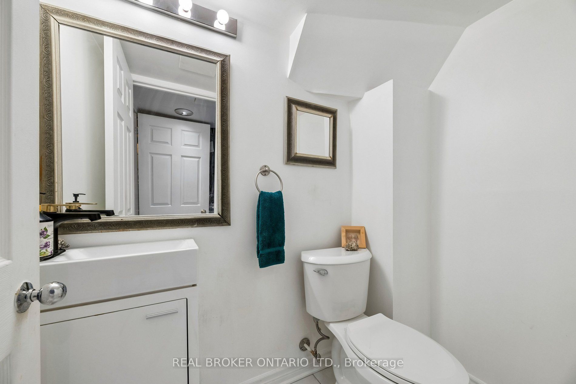 22 Ravenscroft Road Property Photo 40