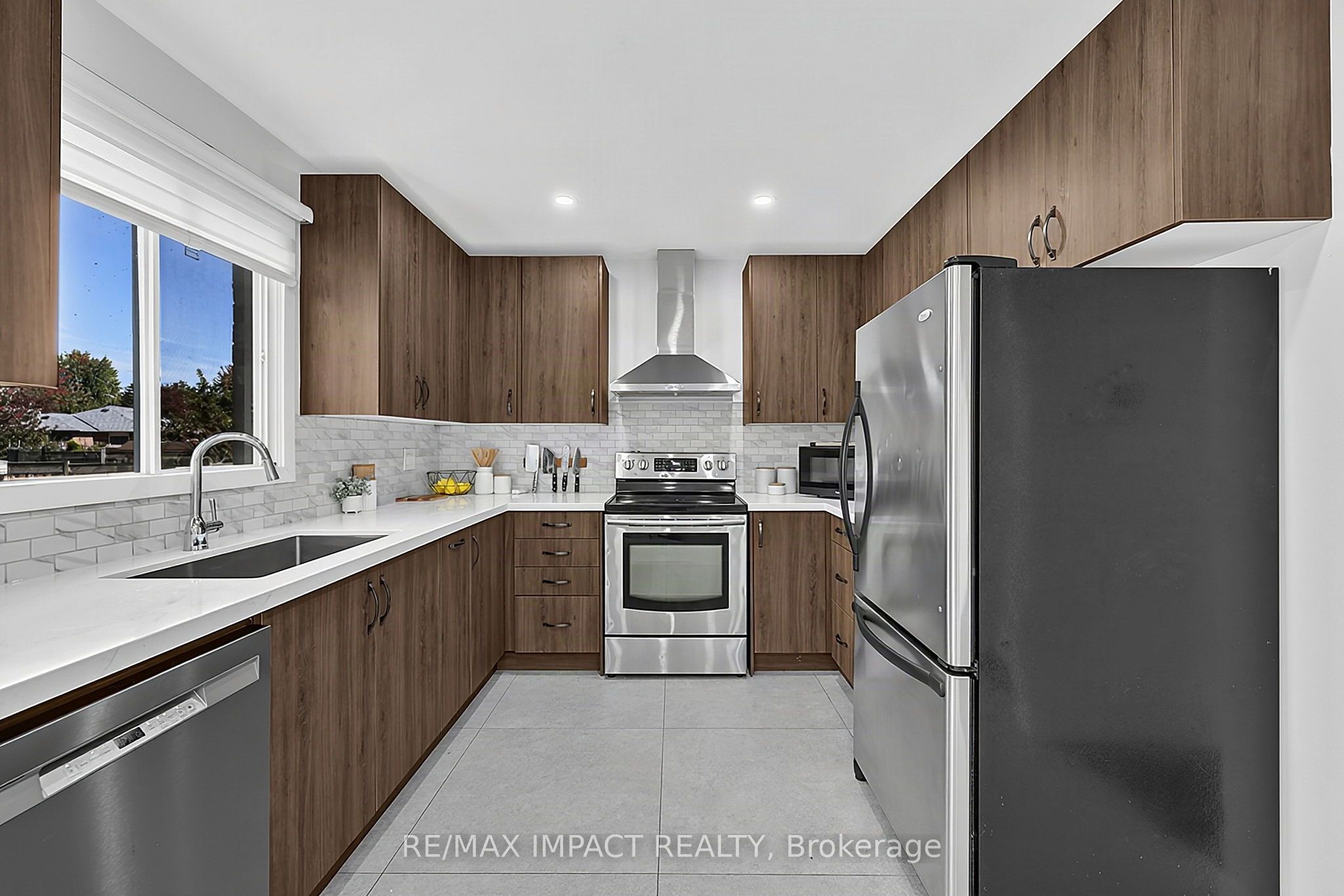 74 Yorkville Drive Property Photo 13
