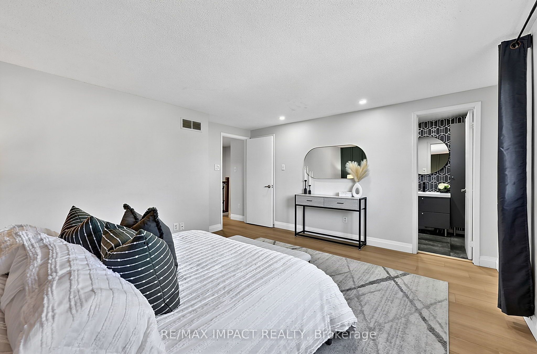 74 Yorkville Drive Property Photo 24