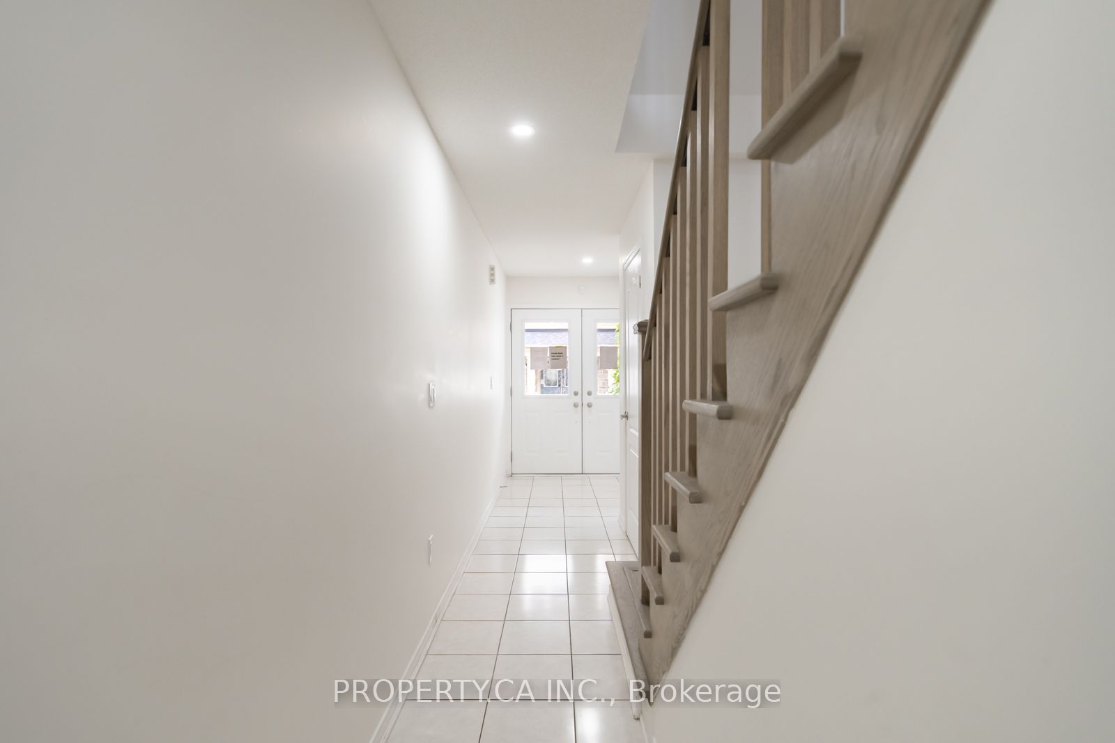 27 Healthcote Lane Property Photo 24