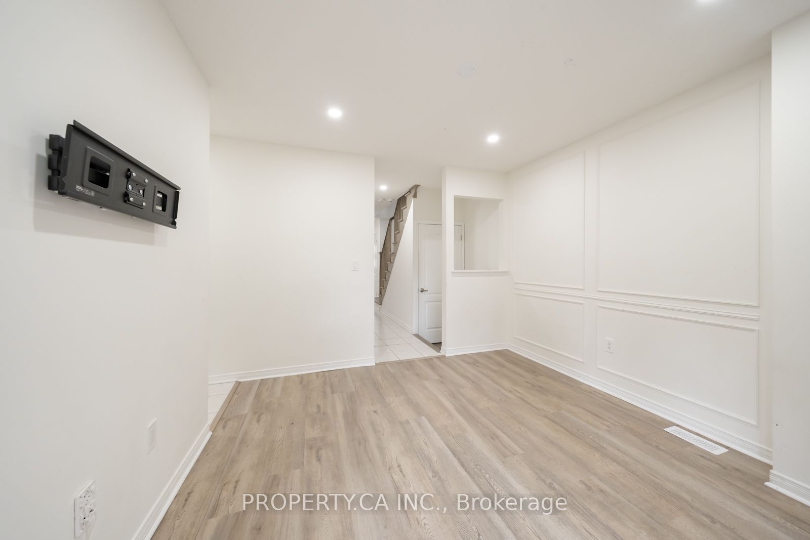 27 Healthcote Lane Property Photo 27