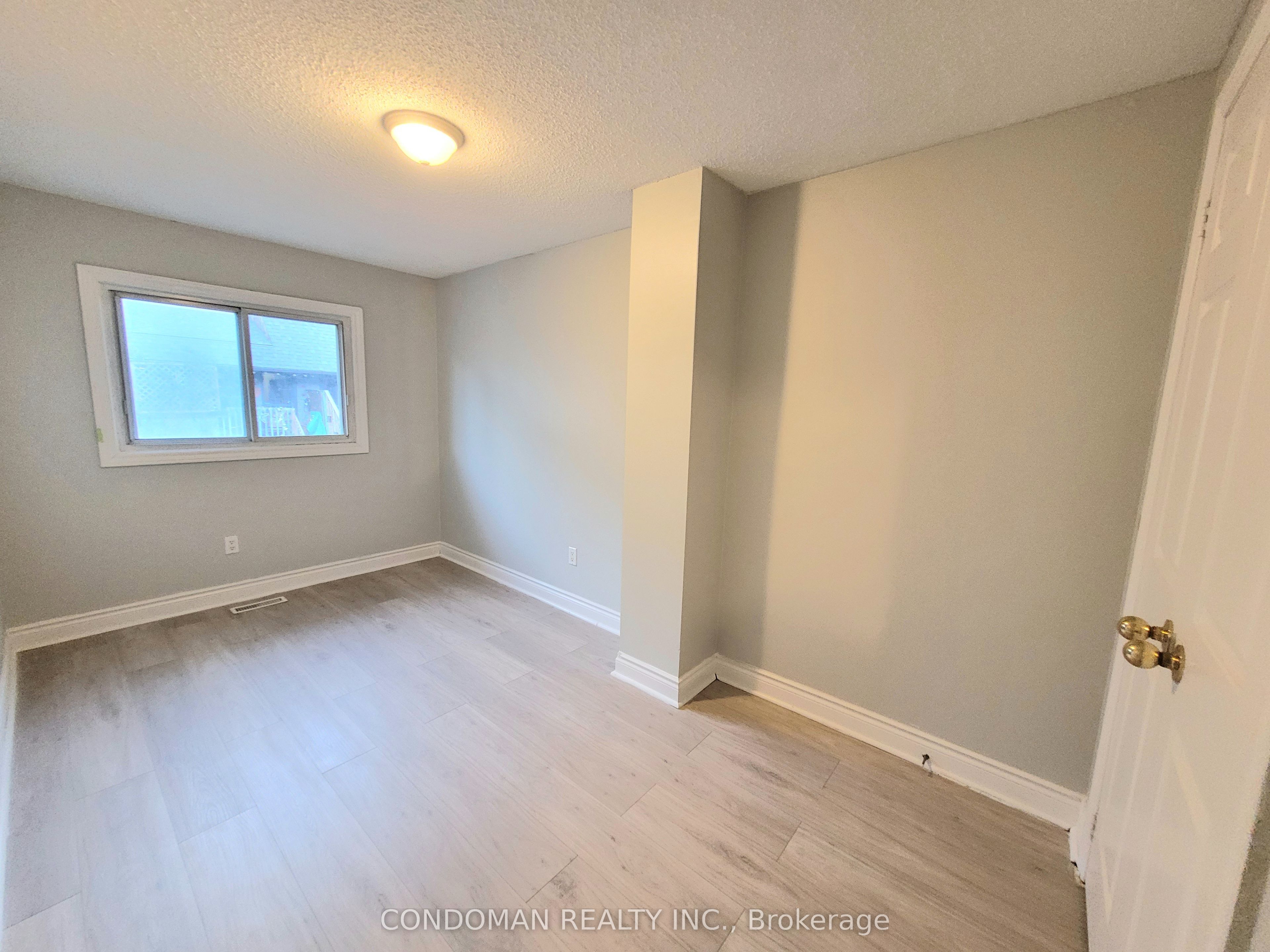 477 Dean Avenue 29 Property Photo 7