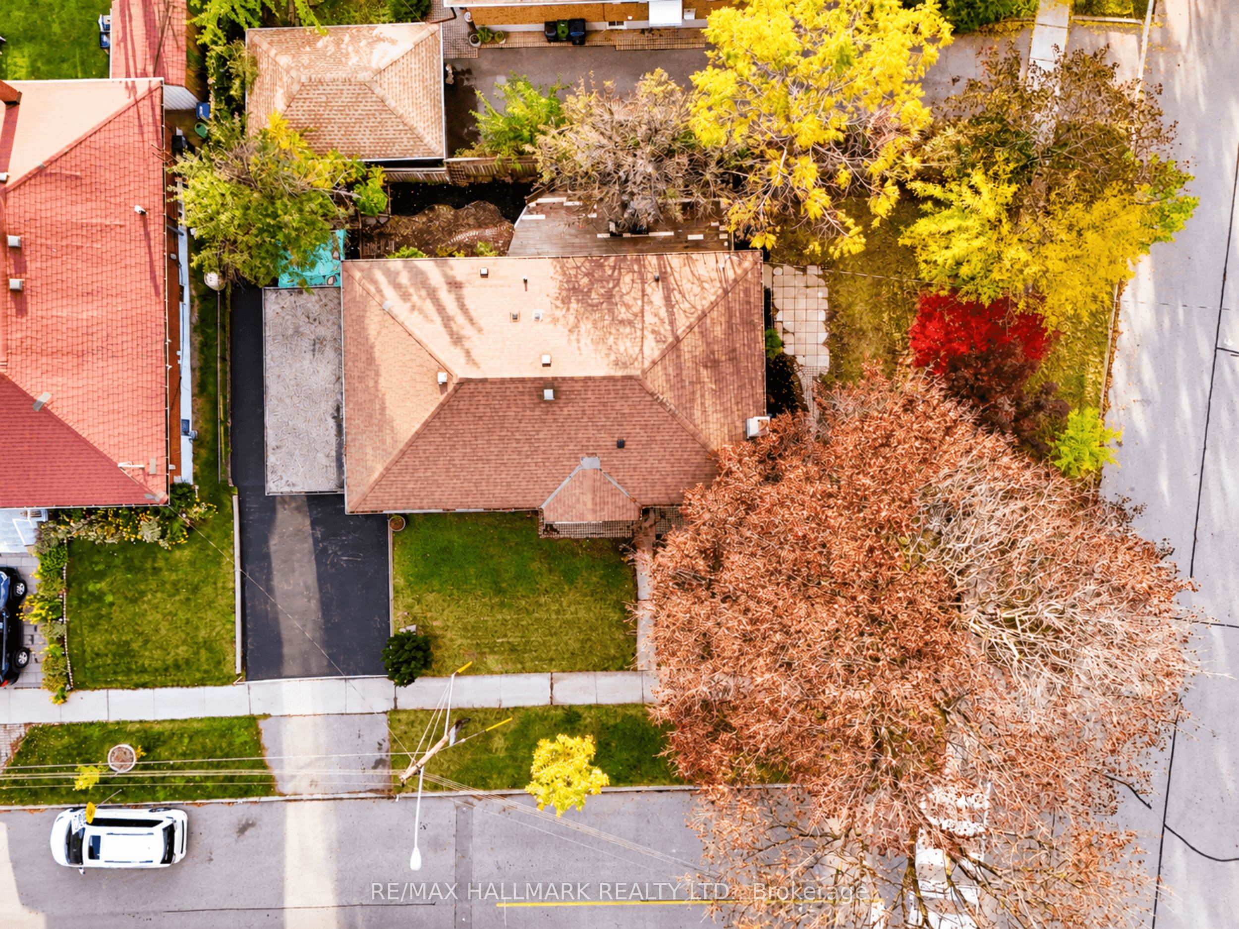 104 Benshire Drive Property Photo 2