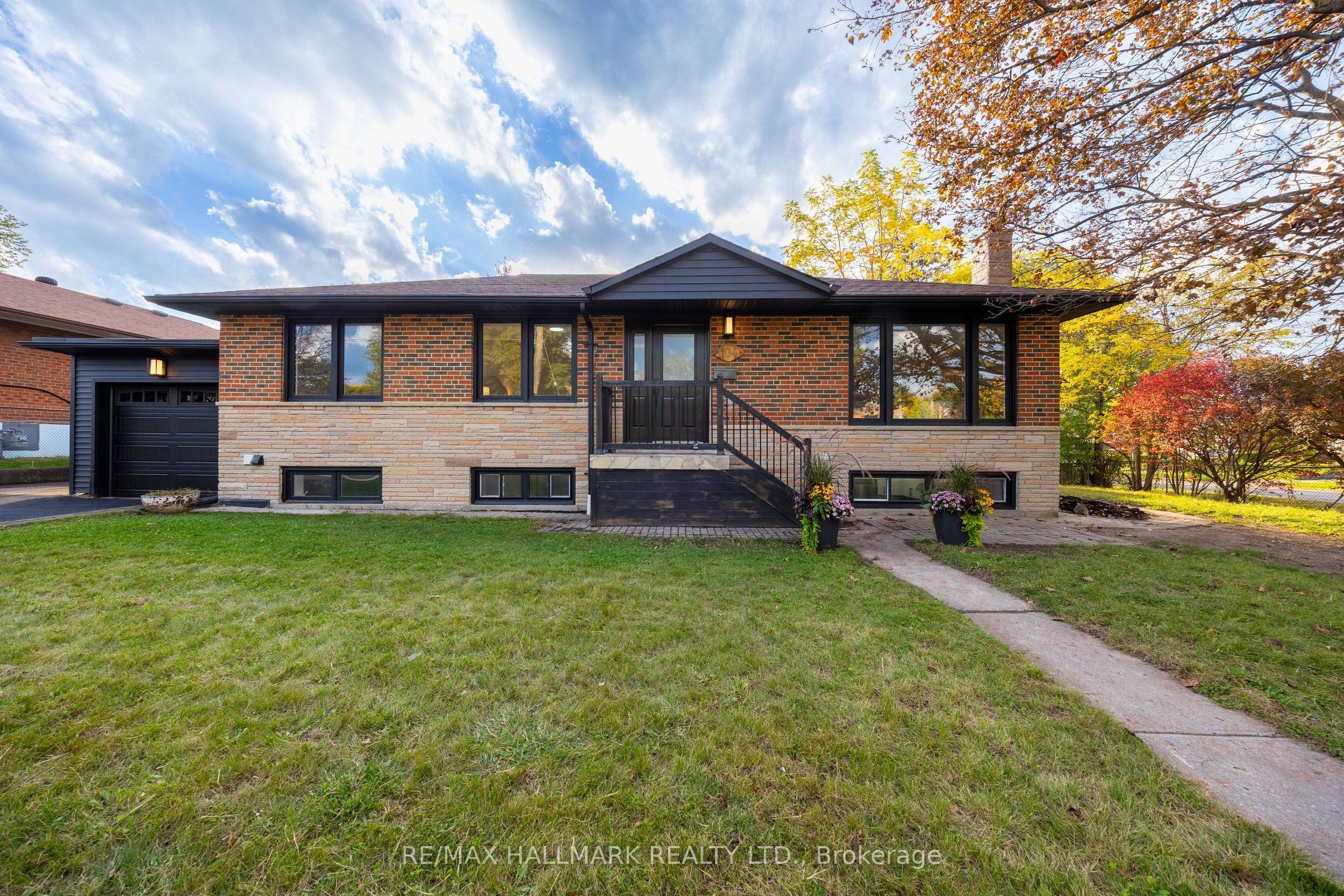 104 Benshire Drive Property Photo 3