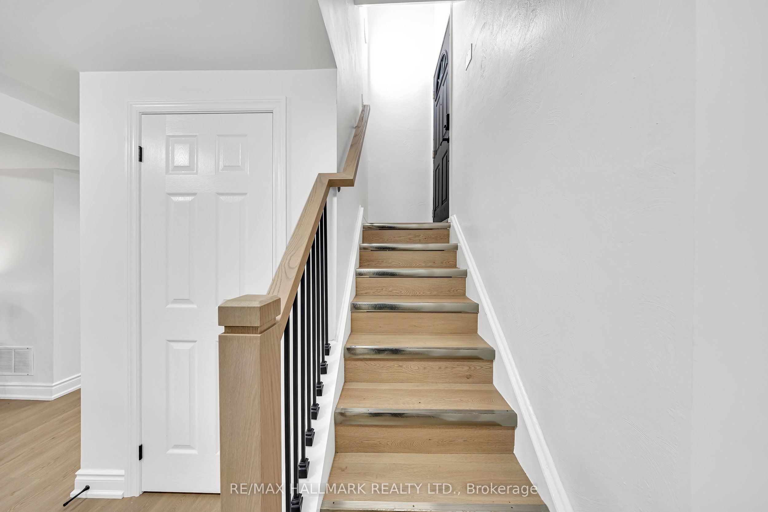104 Benshire Drive Property Photo 22