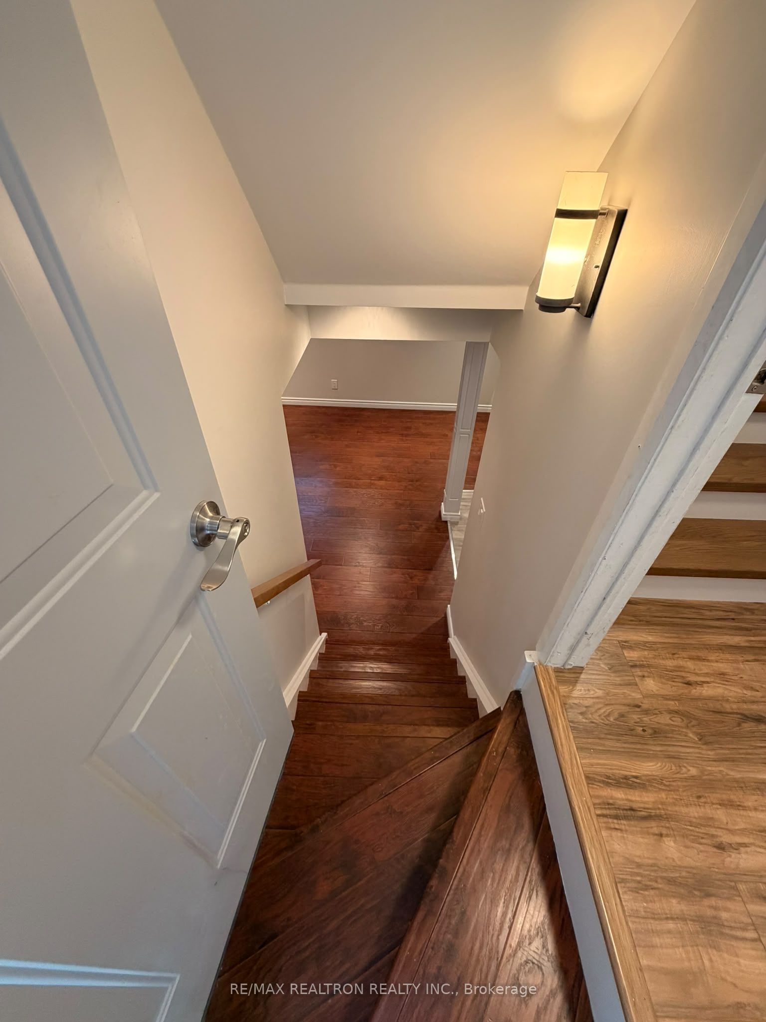 105 Chatfield Drive Property Photo 2