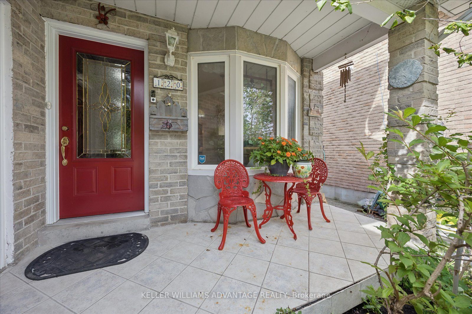 120 Winter Gardens Trail Property Photo 3