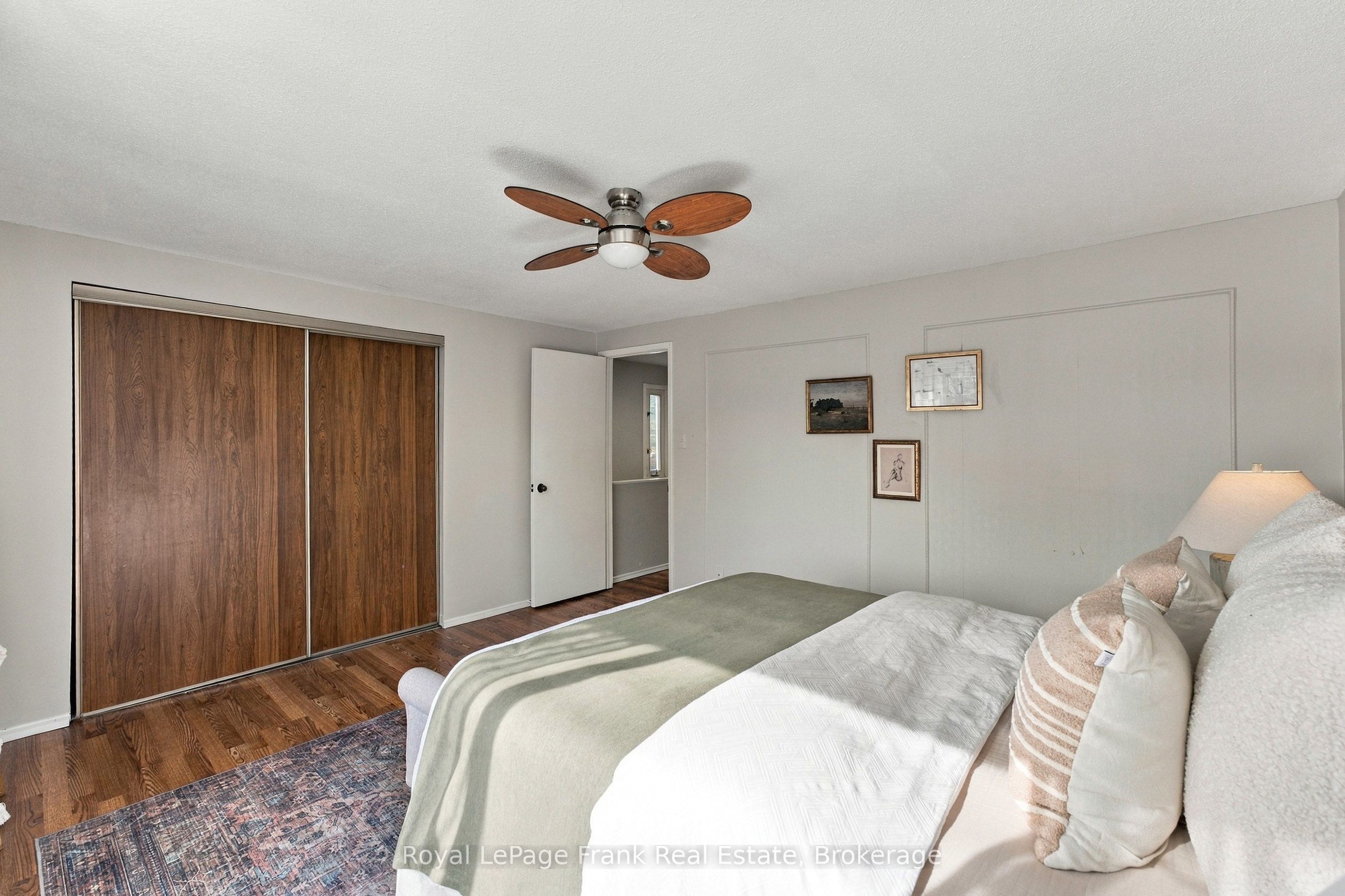 694 Hillcroft Street Property Photo 17
