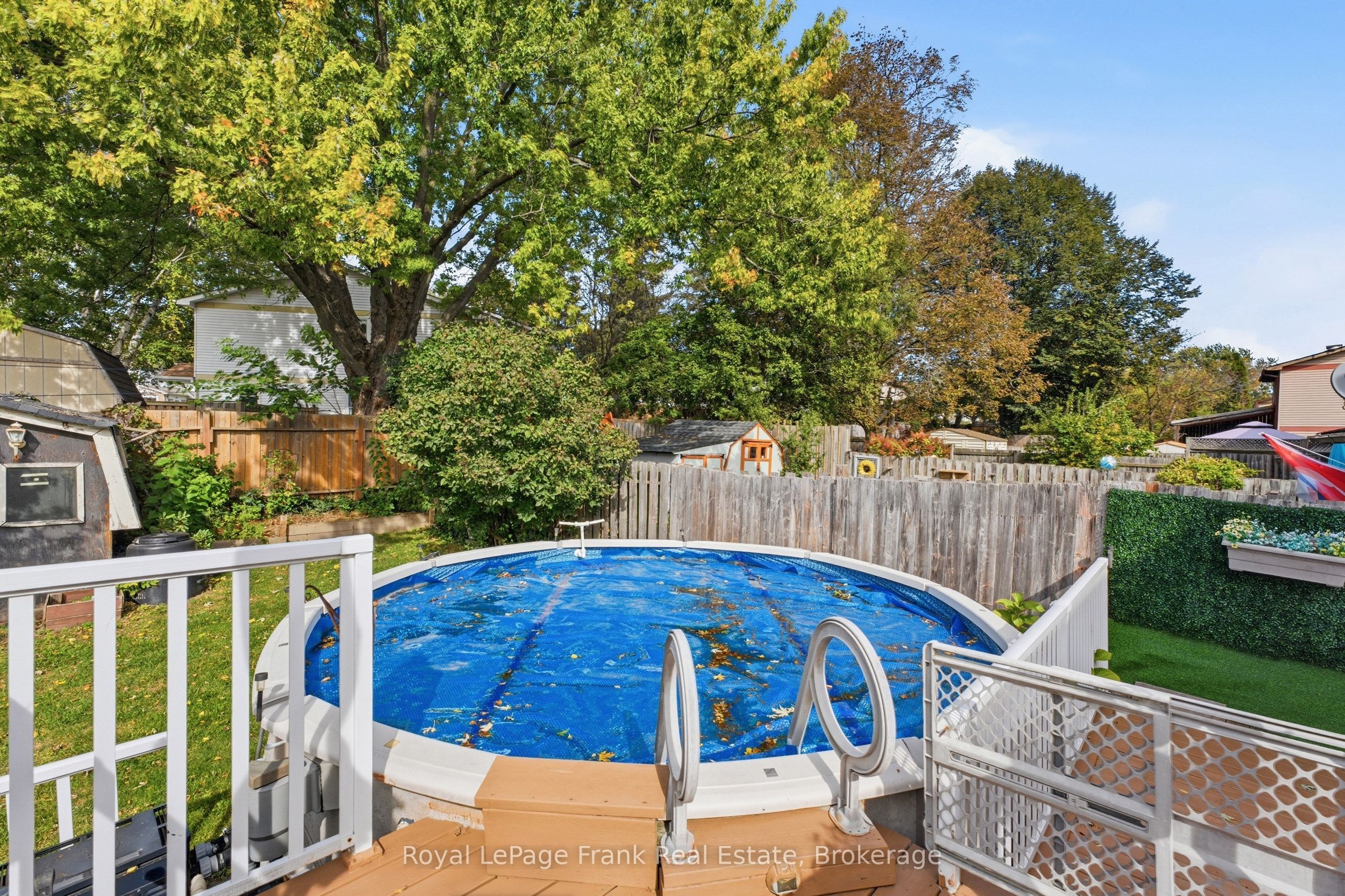 694 Hillcroft Street Property Photo 28