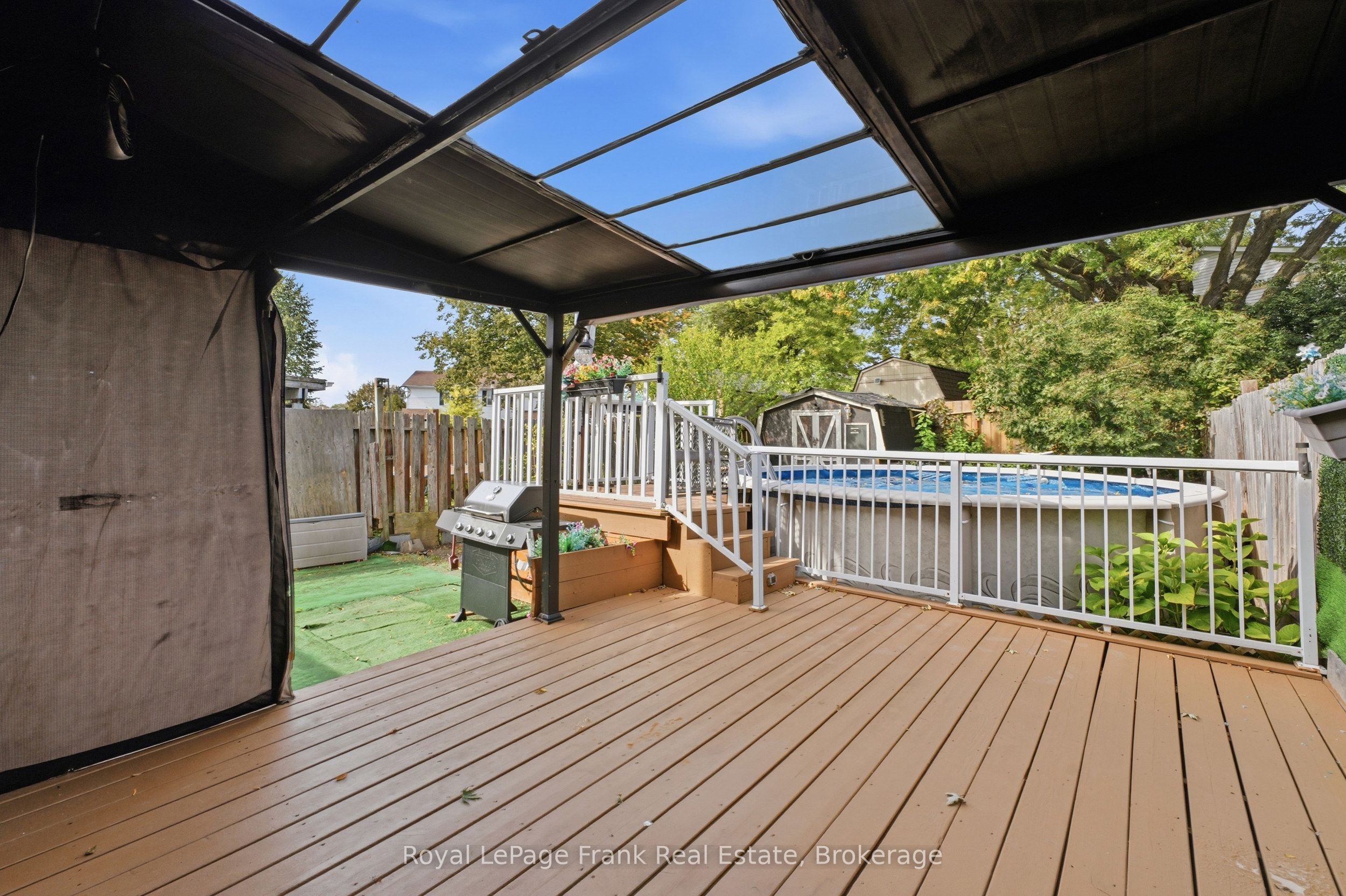 694 Hillcroft Street Property Photo 29