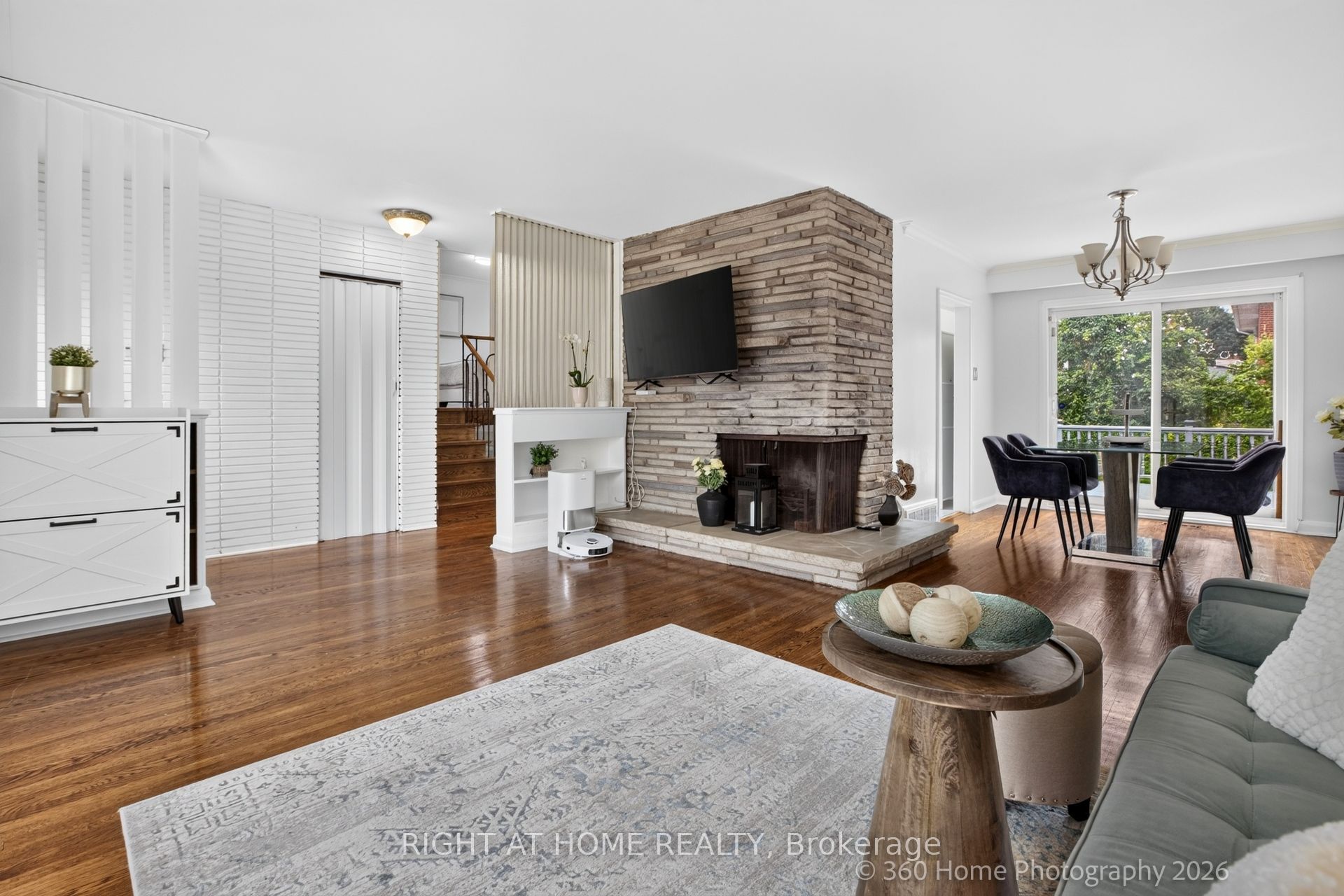 100 Perivale Crescent Property Photo 4