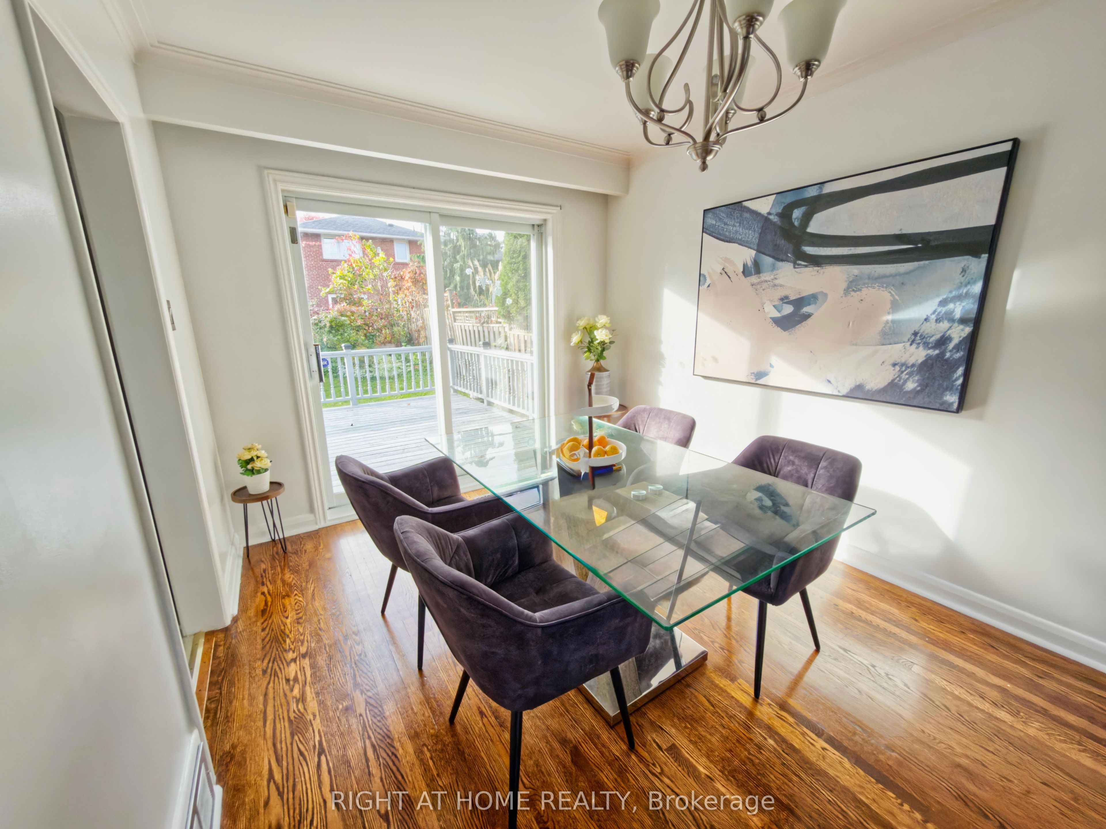 100 Perivale Crescent Property Photo 9