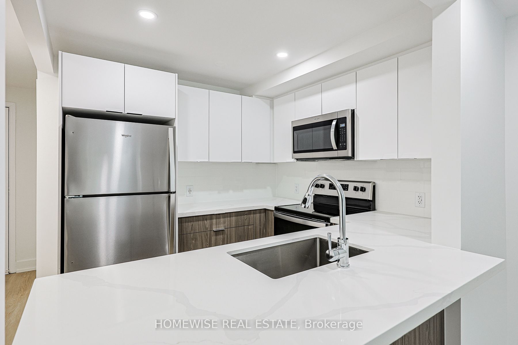 100 Liberty Street N 7a Property Photo 5
