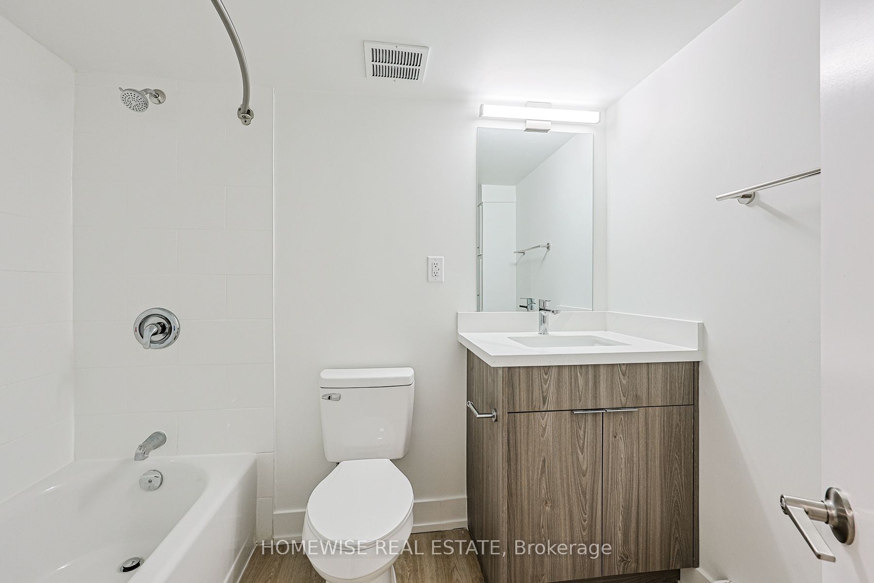 100 Liberty Street N 7a Property Photo 23