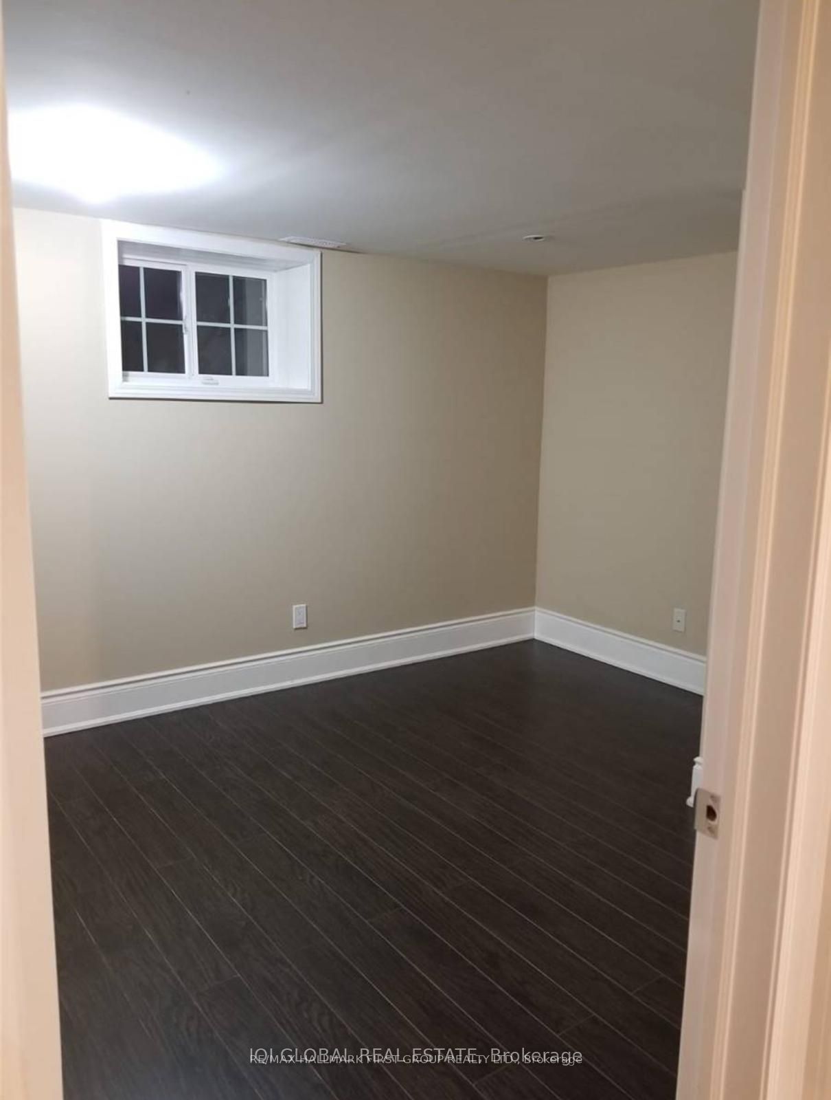 54 Bethune Boulevard Lower Property Photo 4