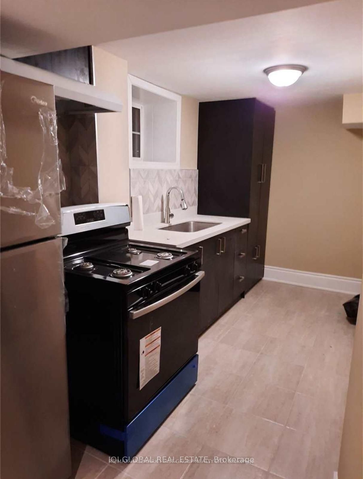 54 Bethune Boulevard Lower Property Photo 6