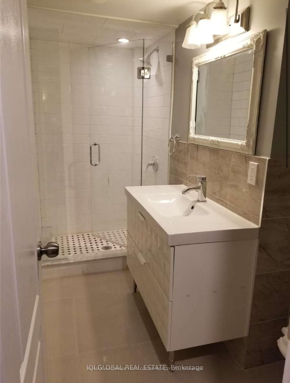 54 Bethune Boulevard Lower Property Photo 7