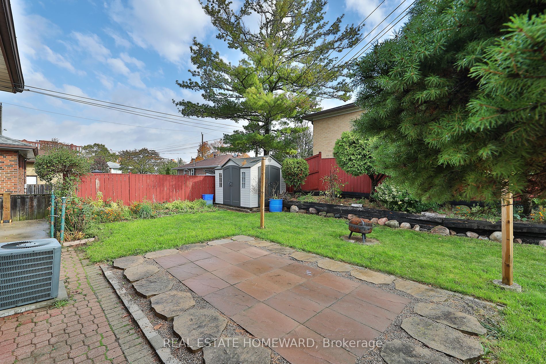 36 Kim Court Lower Property Photo 2