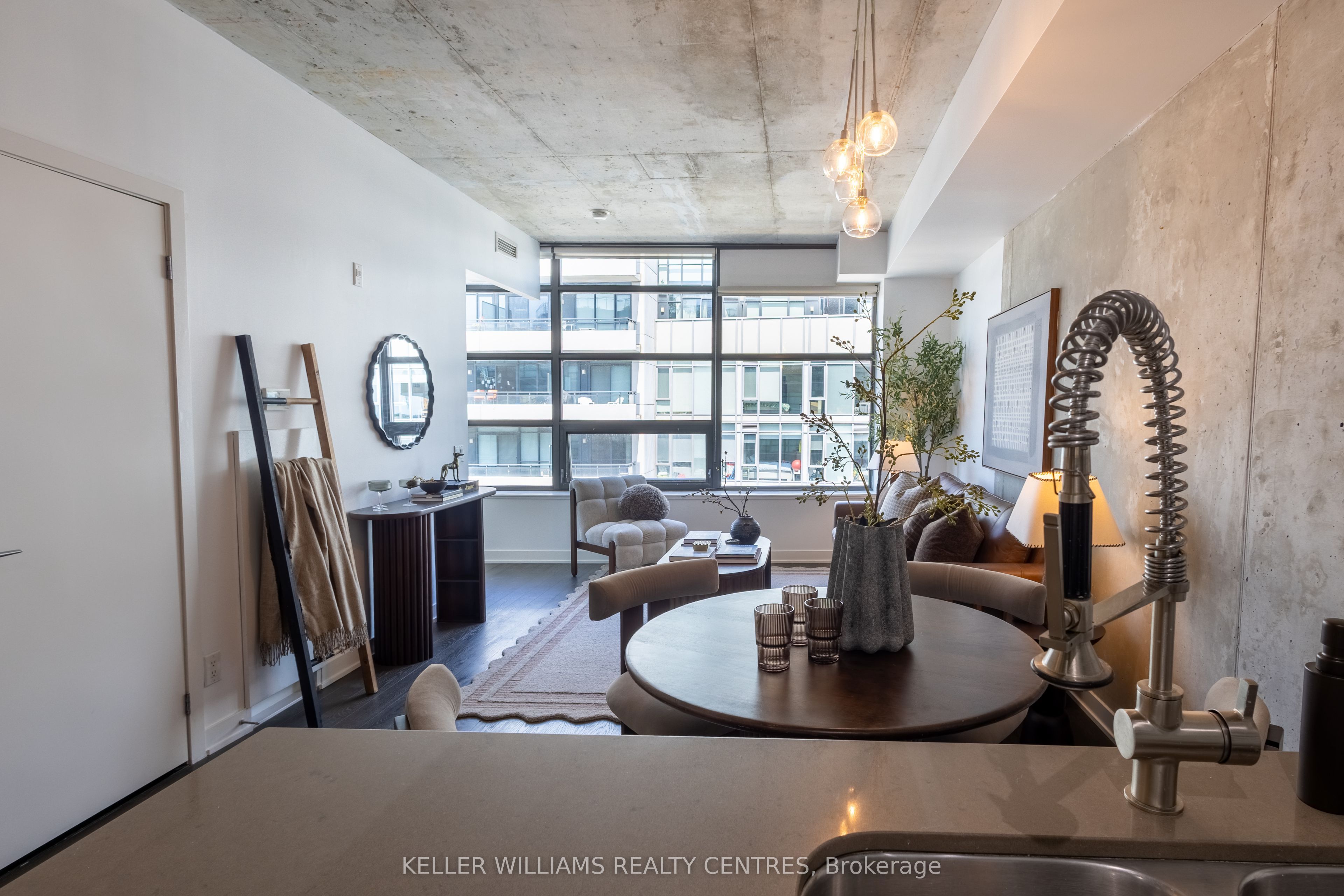 1201 Dundas Street E 806 Property Photo 12