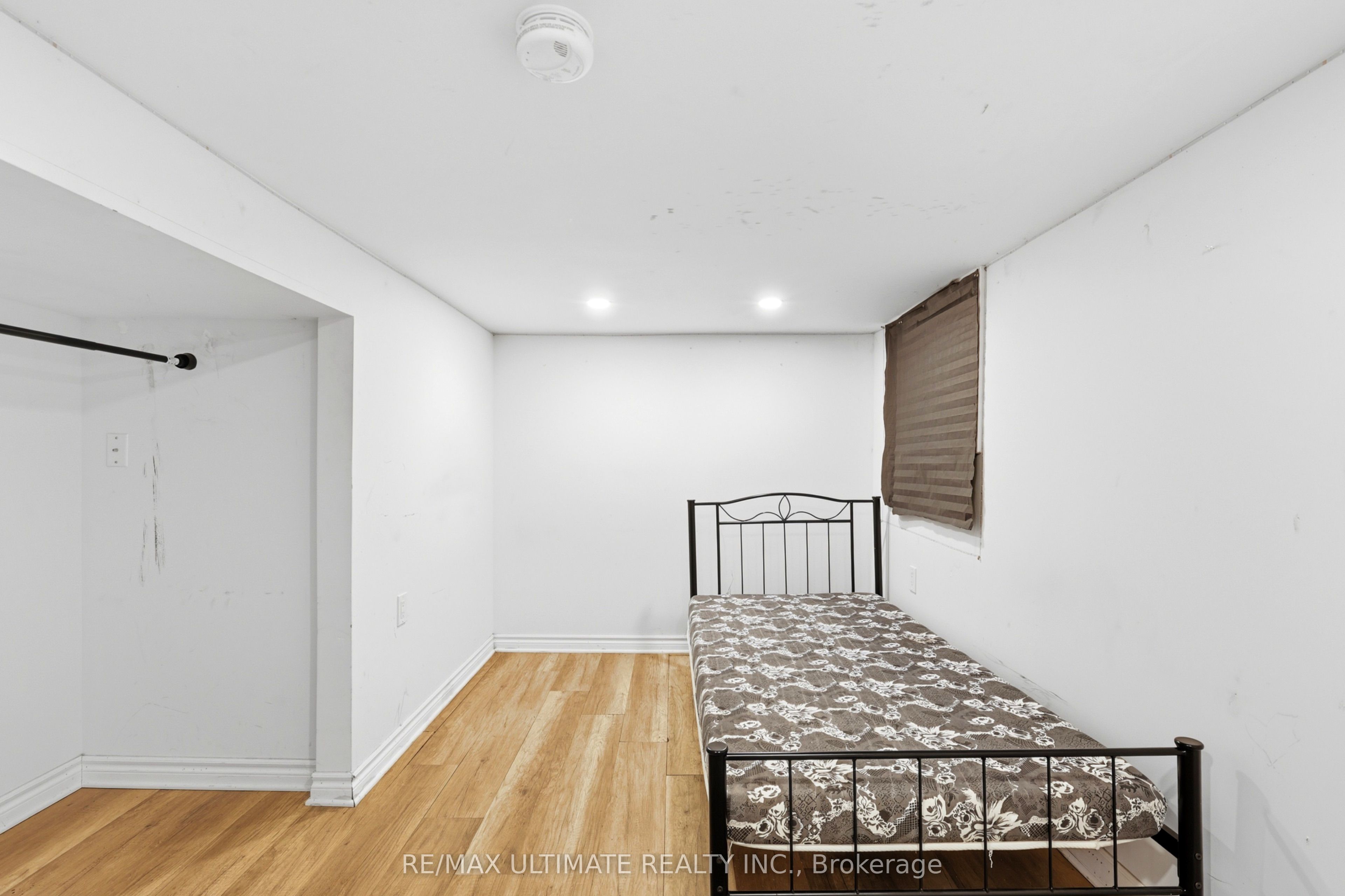 183 Ritson Road S Property Photo 20