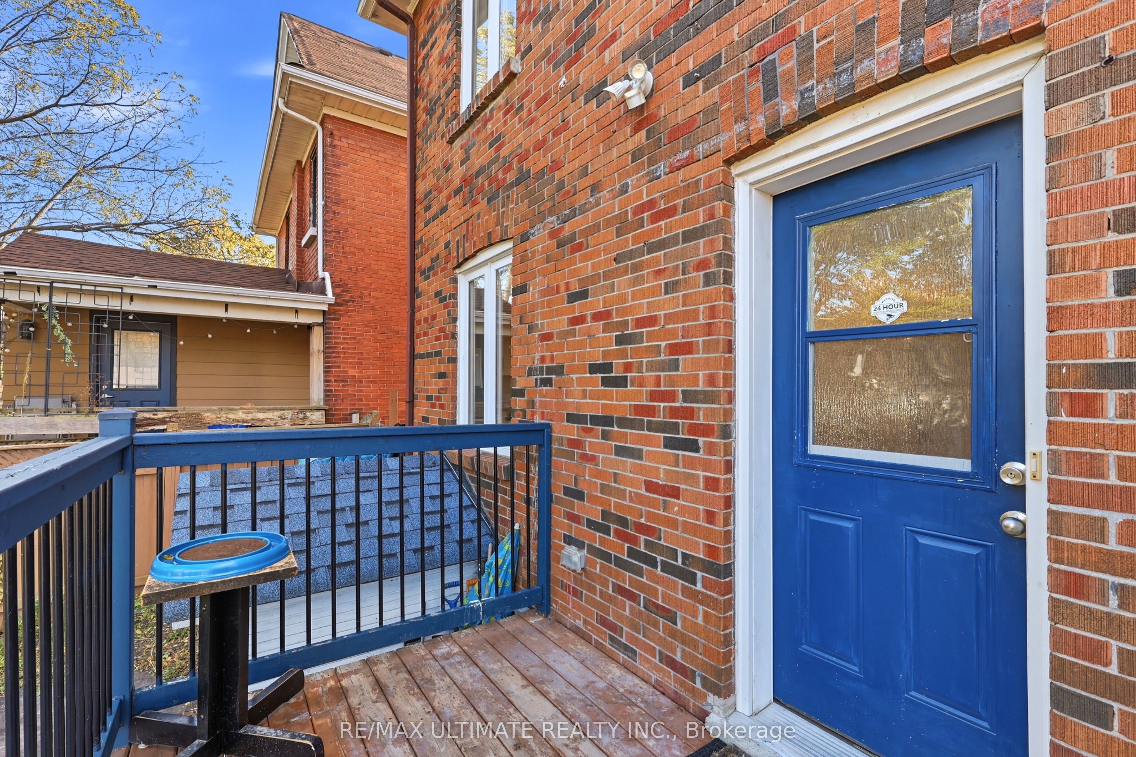 183 Ritson Road S Property Photo 33