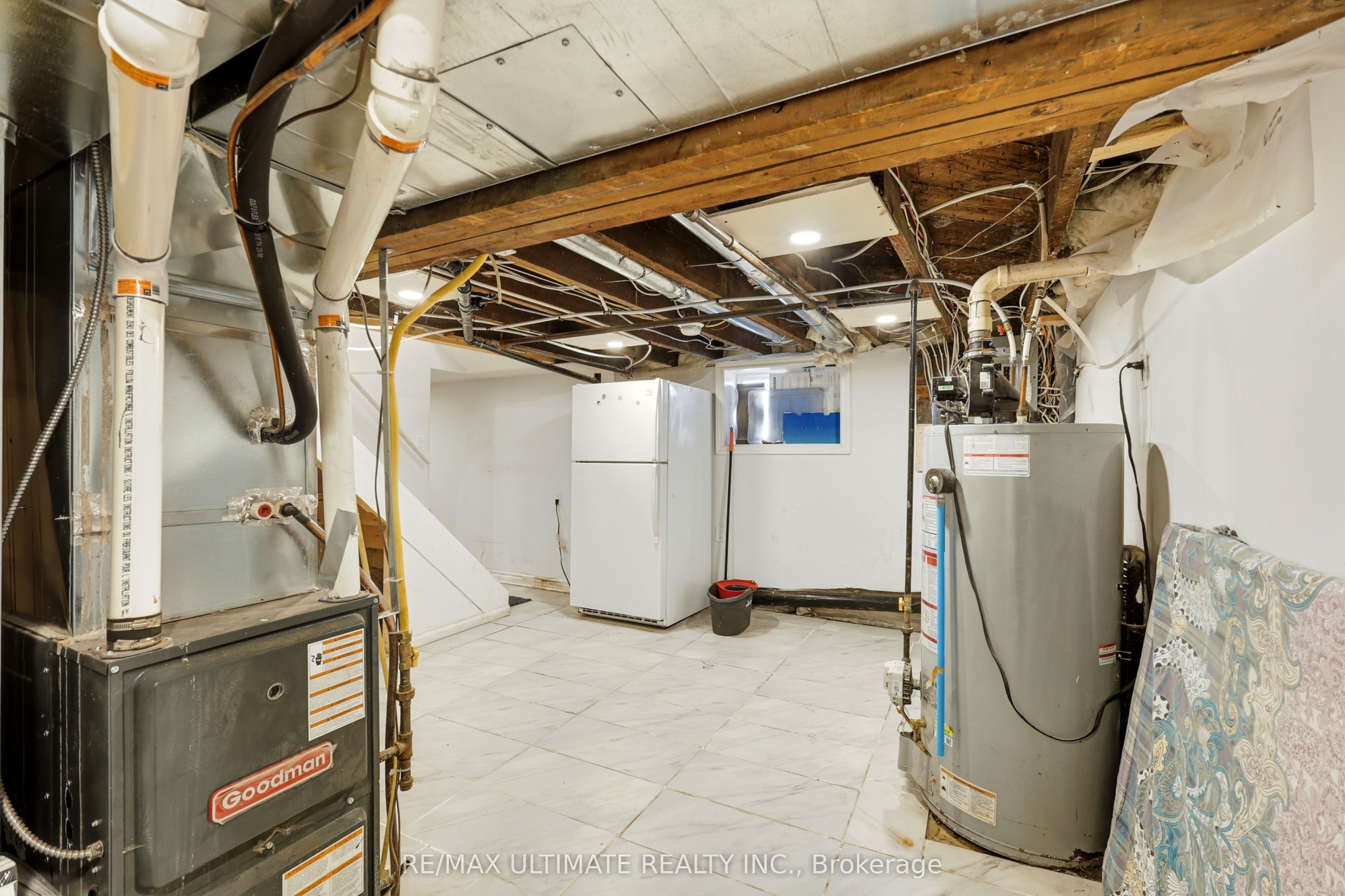 183 Ritson Road S Property Photo 39