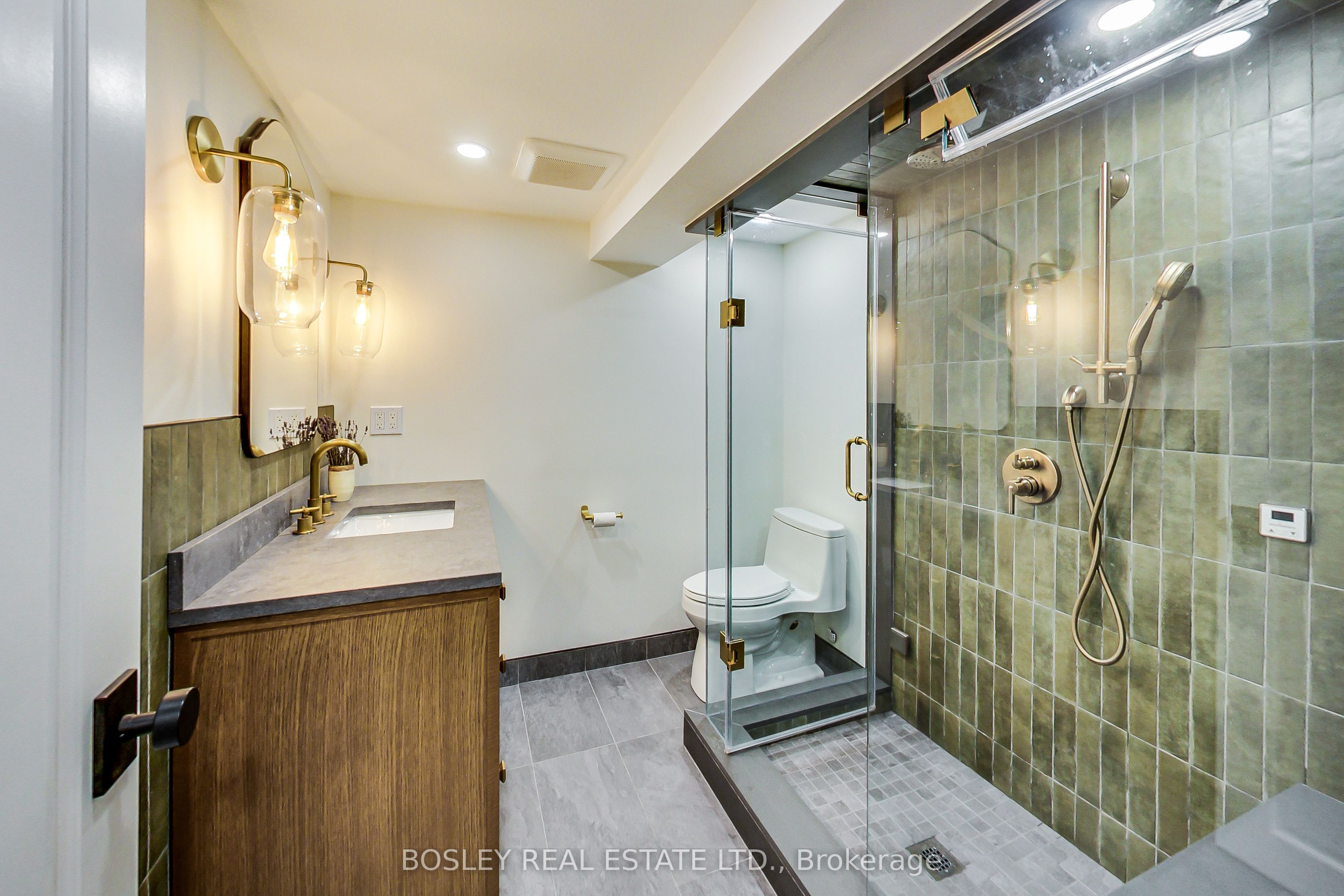 55 Billings Avenue Property Photo 23