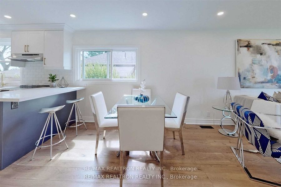 3151 St Clair Avenue E Property Photo 11