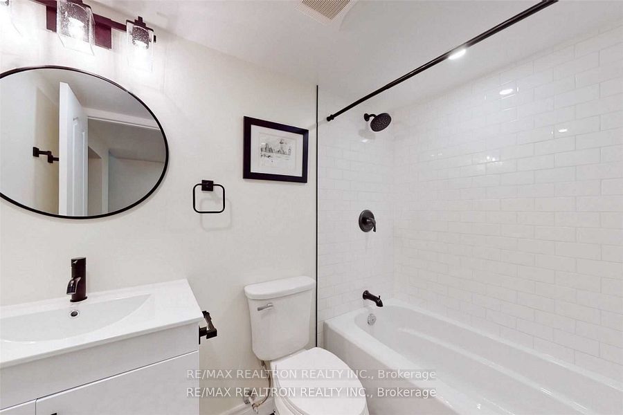 3151 St Clair Avenue E Property Photo 28