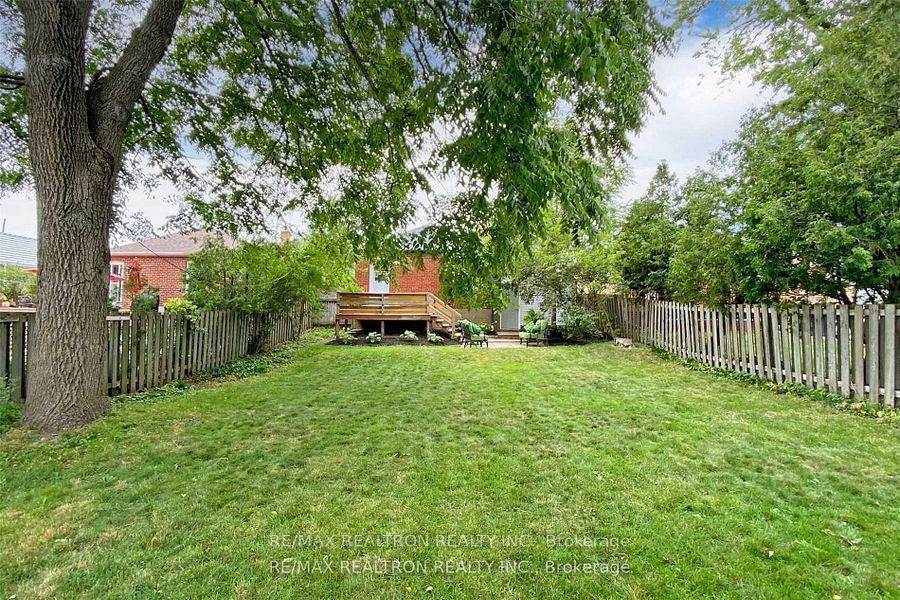 3151 St Clair Avenue E Property Photo 31