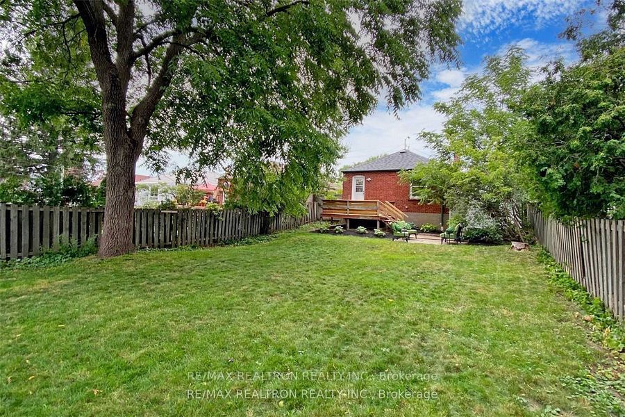 3151 St Clair Avenue E Property Photo 32