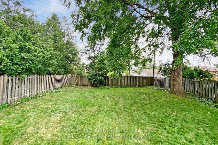 3151 St Clair Avenue E Property Photo 38