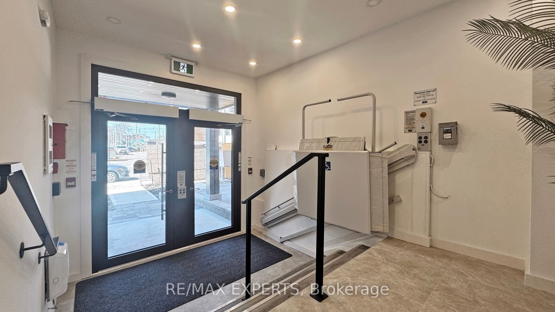 45 Connaught Avenue 103 Property Photo 4