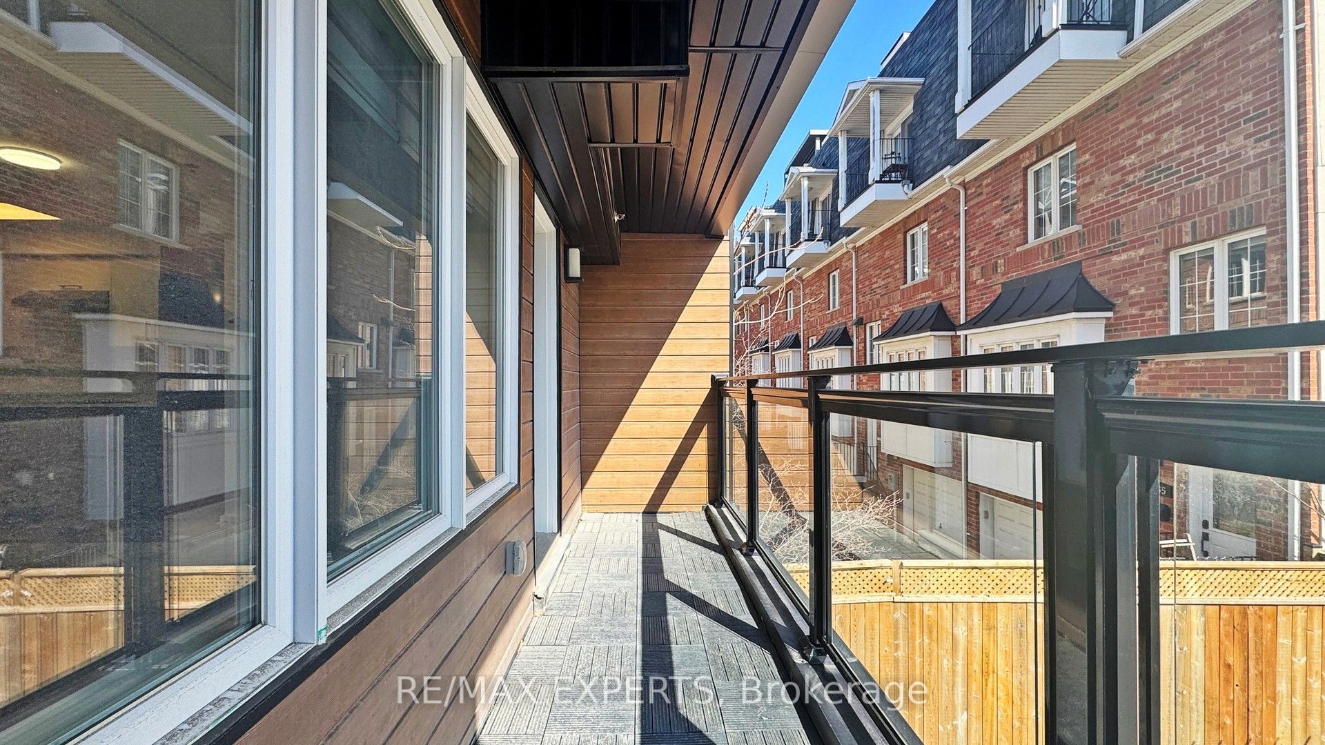 45 Connaught Avenue 203 Property Photo 15