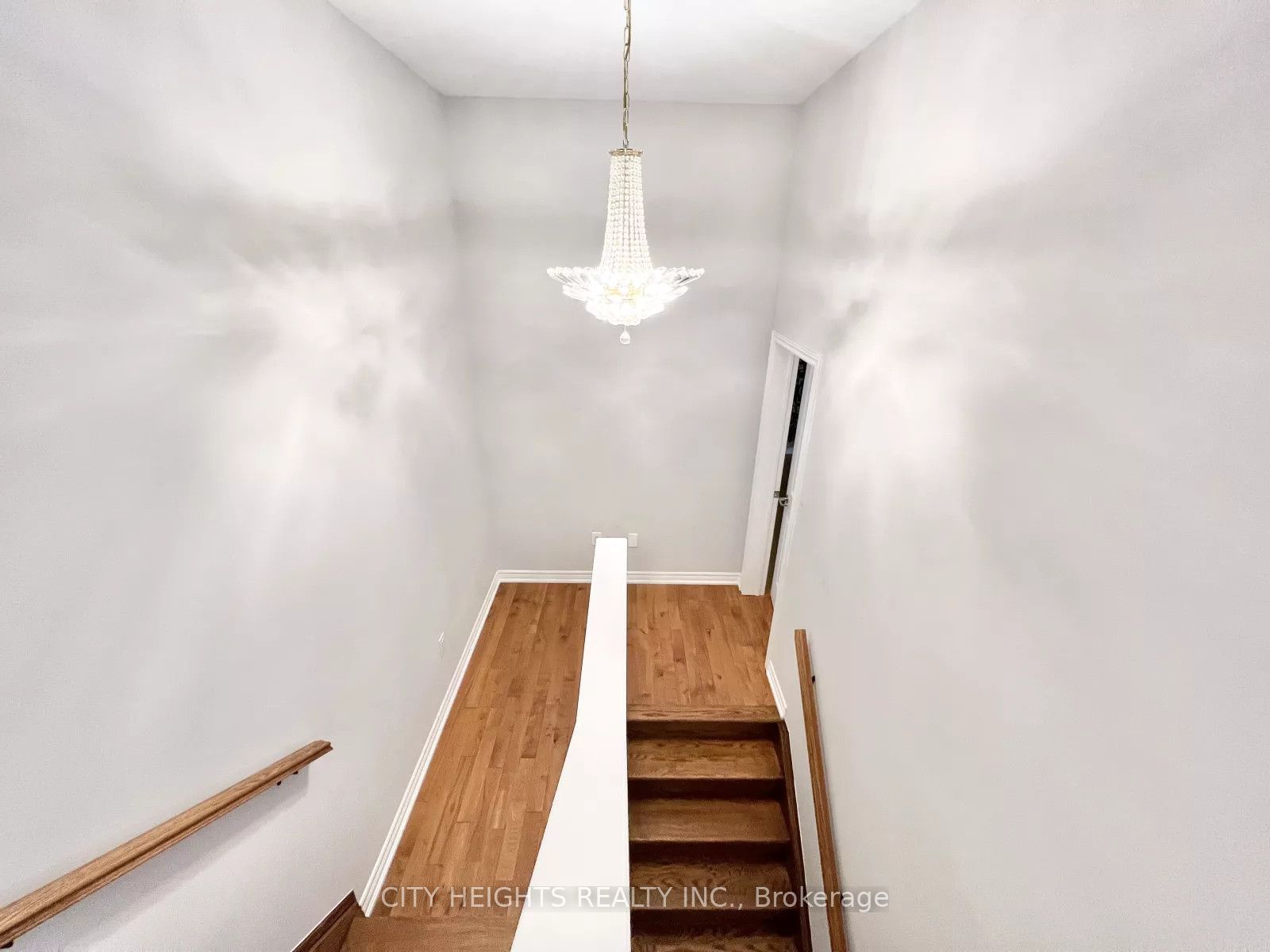 50 Madelaine Avenue Upper Property Photo 13