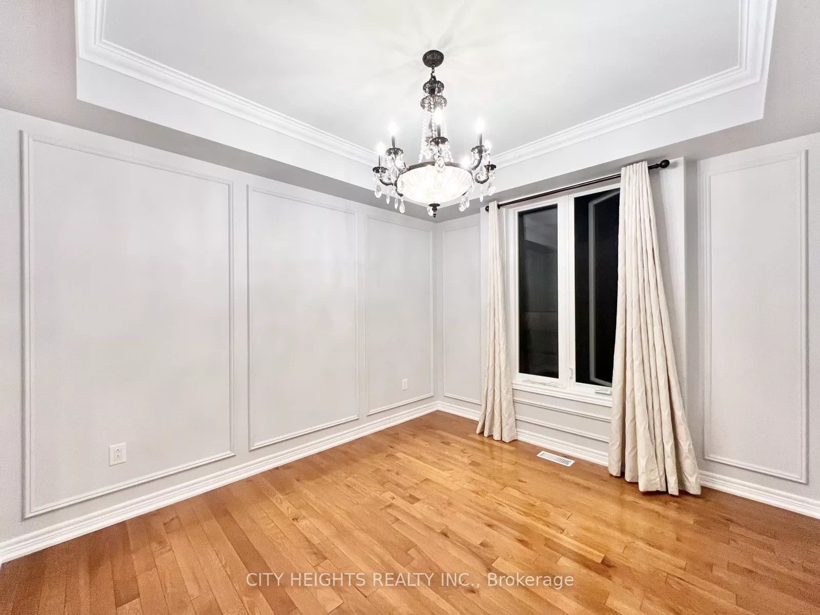 50 Madelaine Avenue Upper Property Photo 15