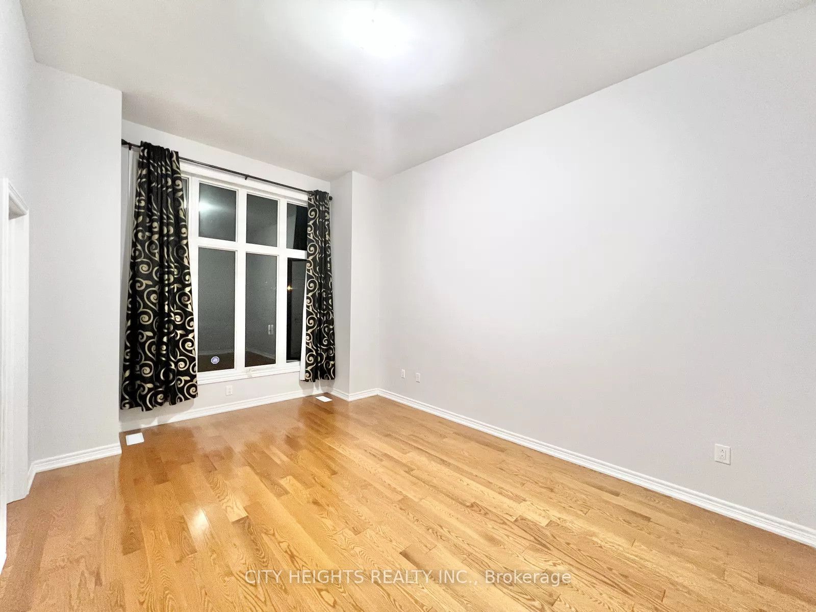 50 Madelaine Avenue Upper Property Photo 17