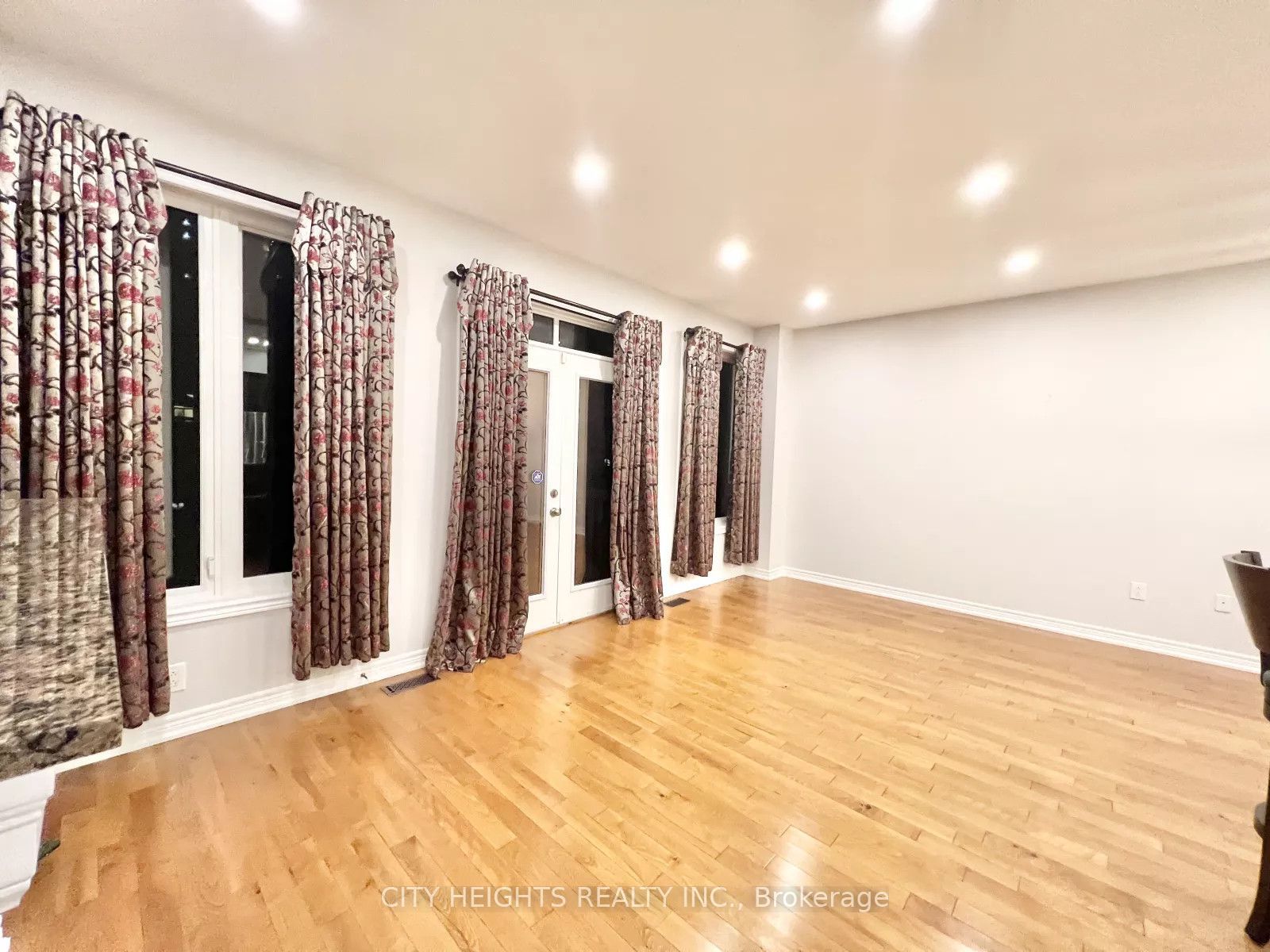 50 Madelaine Avenue Upper Property Photo 19